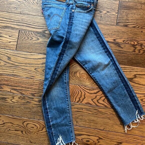 Levi's High Rise Raw Hem Button Fly Wedgie Ankle Skinny Jeans Sz 30 C17 - Picture 7 of 8